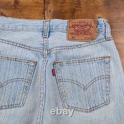 Vintage Levis 501 Jeans 26 x 32 Light Wash Straight Blue Red Tab Denim