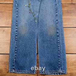 Vintage Levis 572 Jeans 28 x 31 USA Made 90s Stonewash Straight Blue Womens