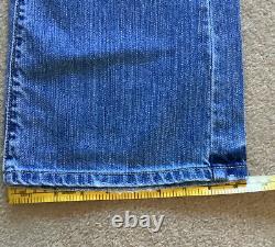 Vintage Woman's Levi Jeans Bootcut 513 Slouch Fit